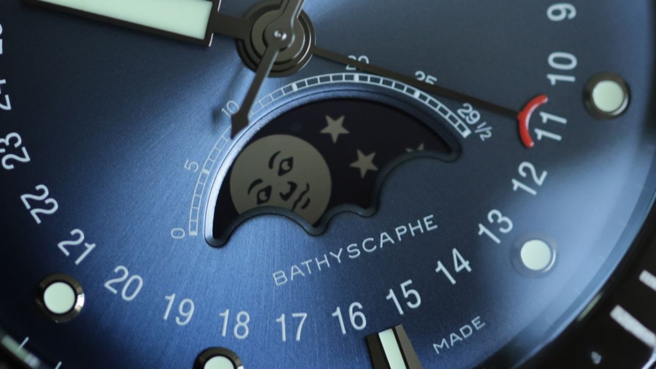 Bathyscaphe Quantieme Complet Phases de Lune Blue Dial Ceramic Lausanne 2024
